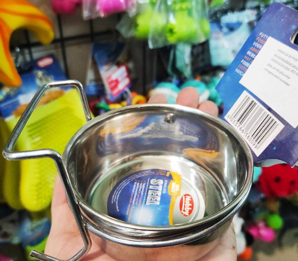 Metalna hranilica  sa drzacem